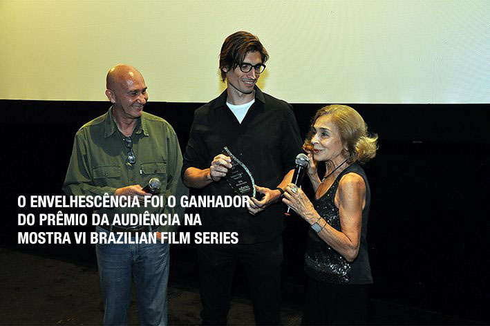 Gabriel Martinez recebendo o Prêmio da Audiência em Chicago